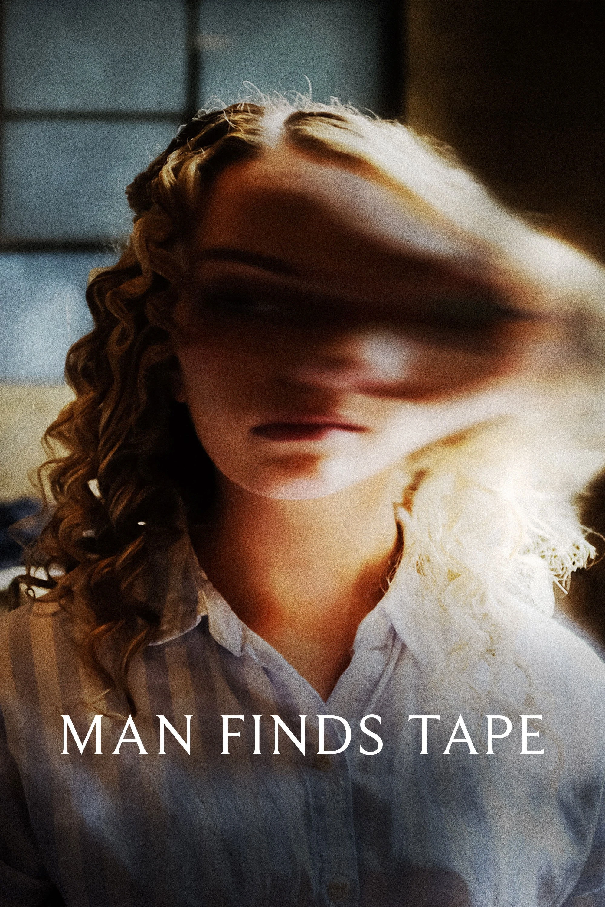 Cuộn Băng - Man Finds Tape